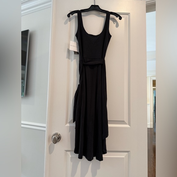 Beyond Yoga Dresses & Skirts - NWT Beyond Yoga tie waist midi dress.
